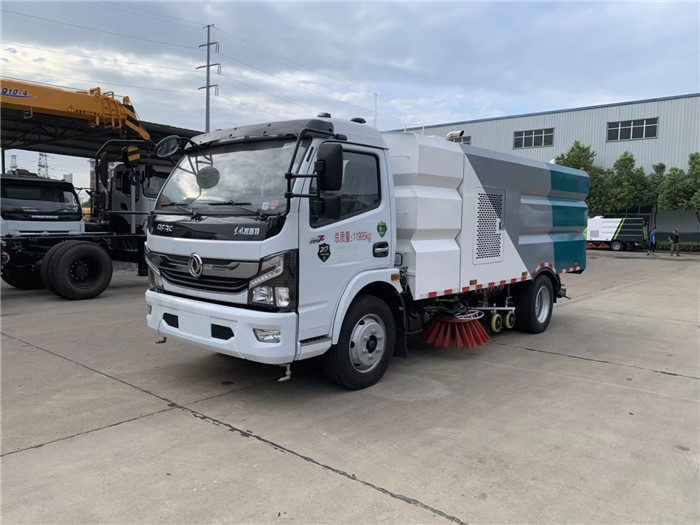 洗掃車(chē)、掃路車(chē)