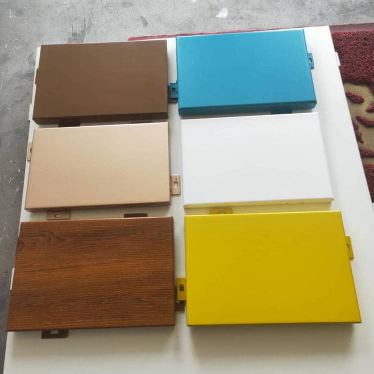 氟碳噴涂<a href='http://www.qmzxcar.com/' target='_blank'><u>鋁單板</u></a>：建筑裝飾的優質之選